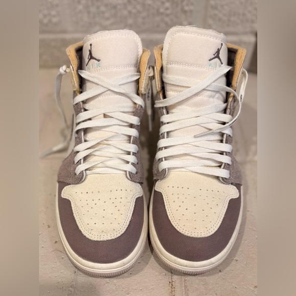 Air Jordan 1 Mid SE Craft “Taupe Haze” US 8 w/ OG Box- Authentic! - Picture 8 of 12